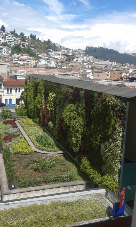 Hostal Mediodia Quito Dış mekan fotoğraf