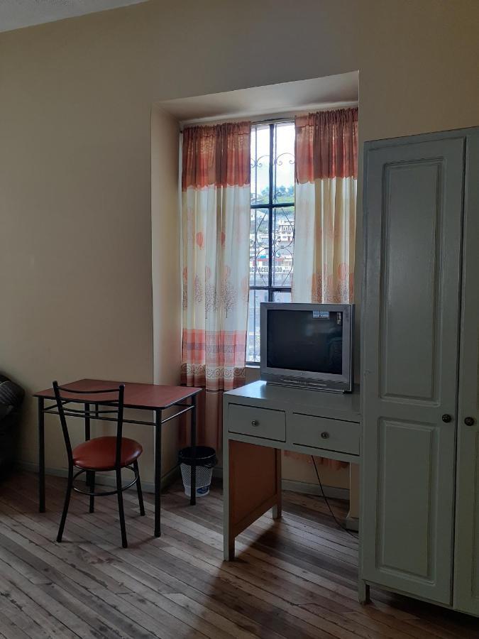 Hostal Mediodia Quito Dış mekan fotoğraf