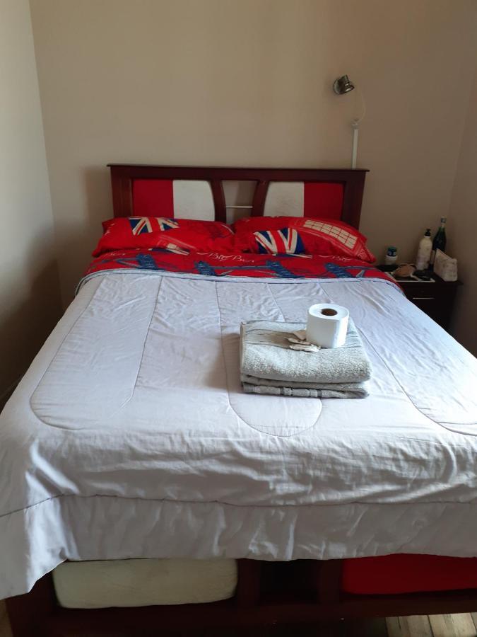 Hostal Mediodia Quito Dış mekan fotoğraf